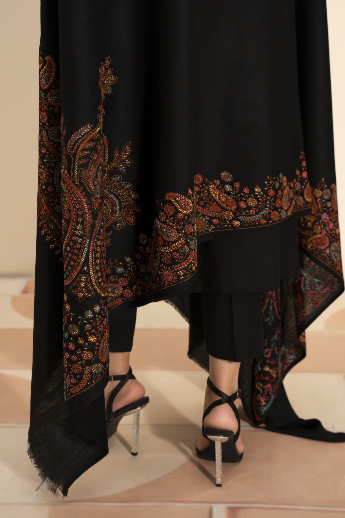 Kashmiri Pashmina Shawl-Black