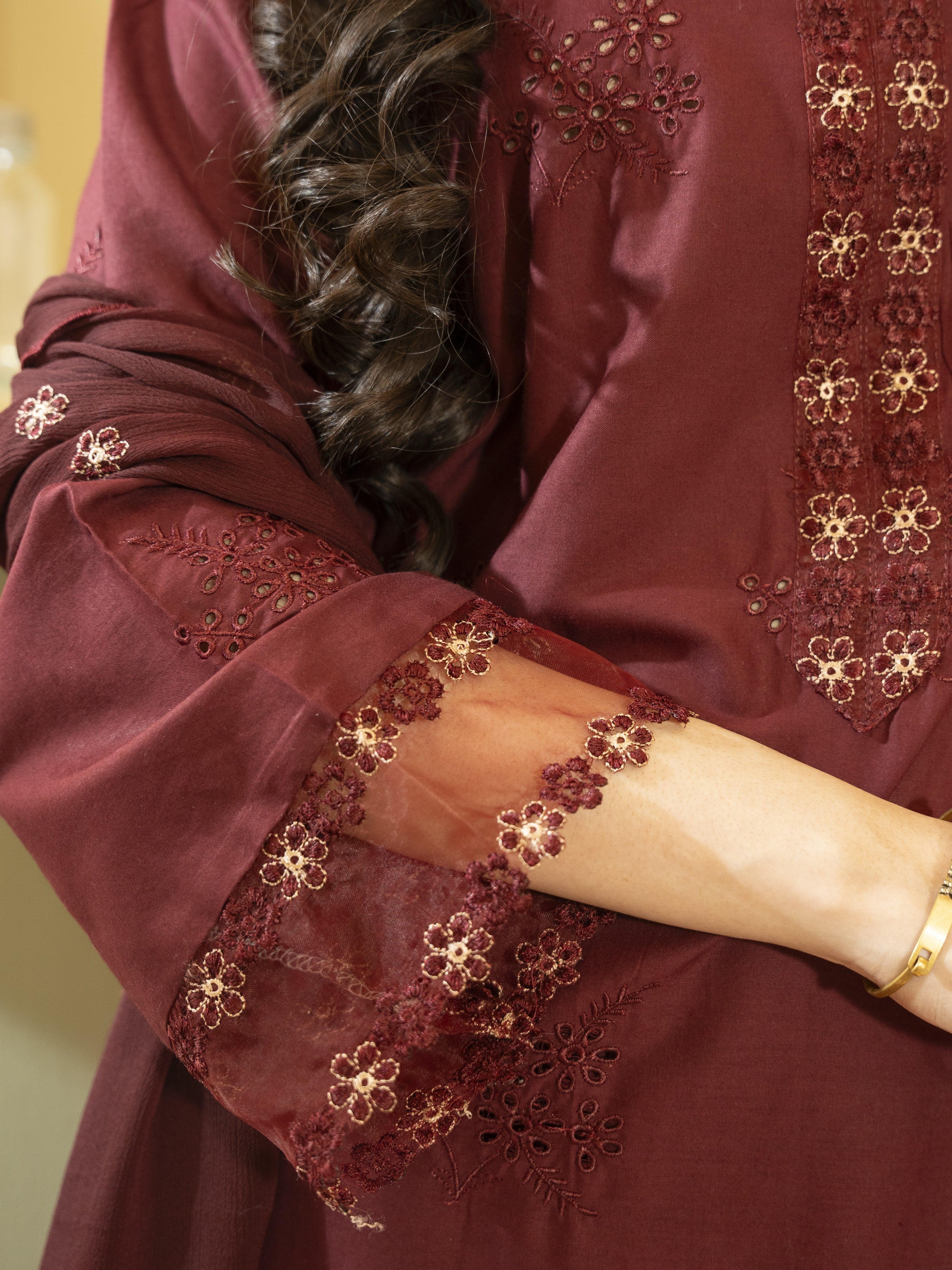 Maroon Embroidered Lawn 3pc Suit