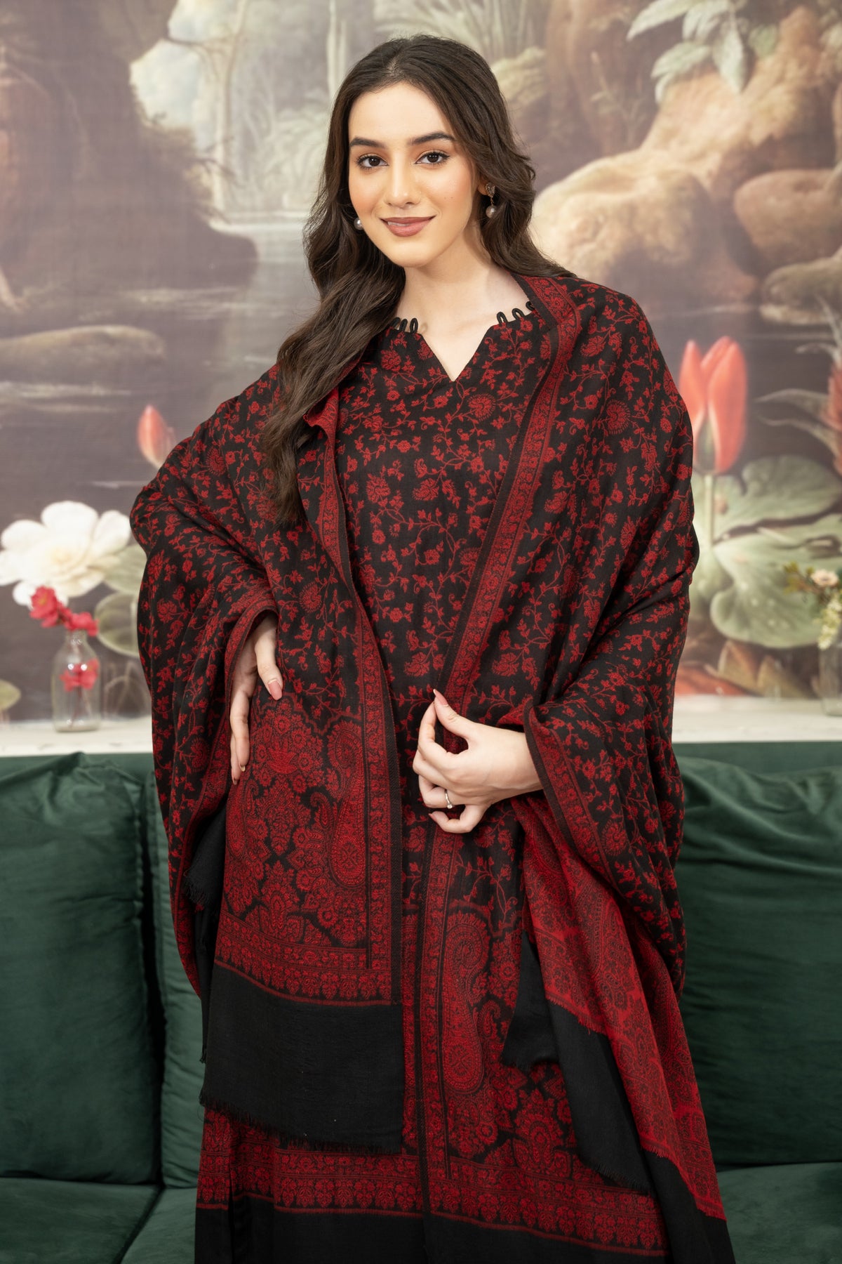Pashmina Kaani Shawl- Black & Maroon