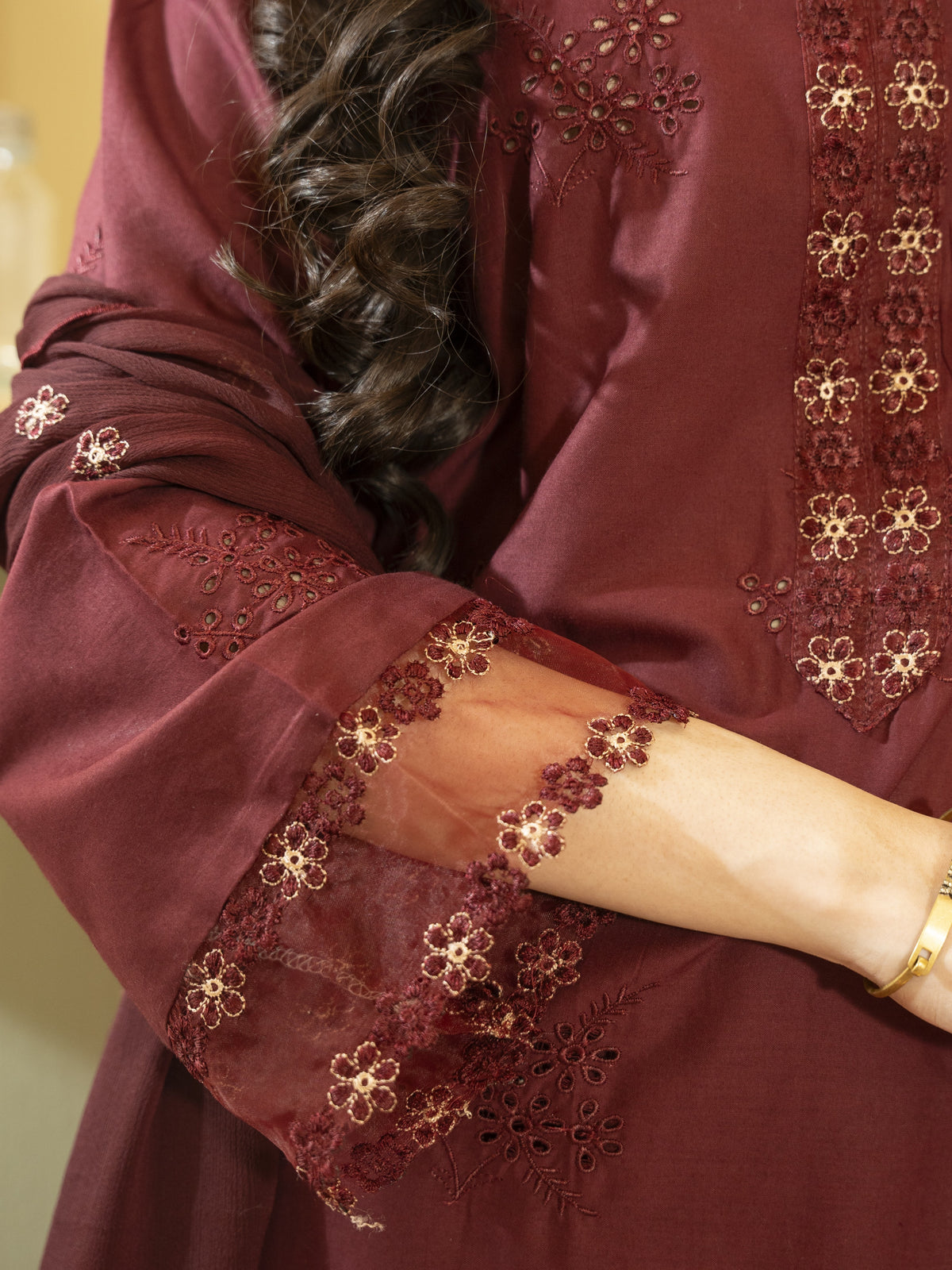 Maroon Embroidered Lawn 3pc Suit