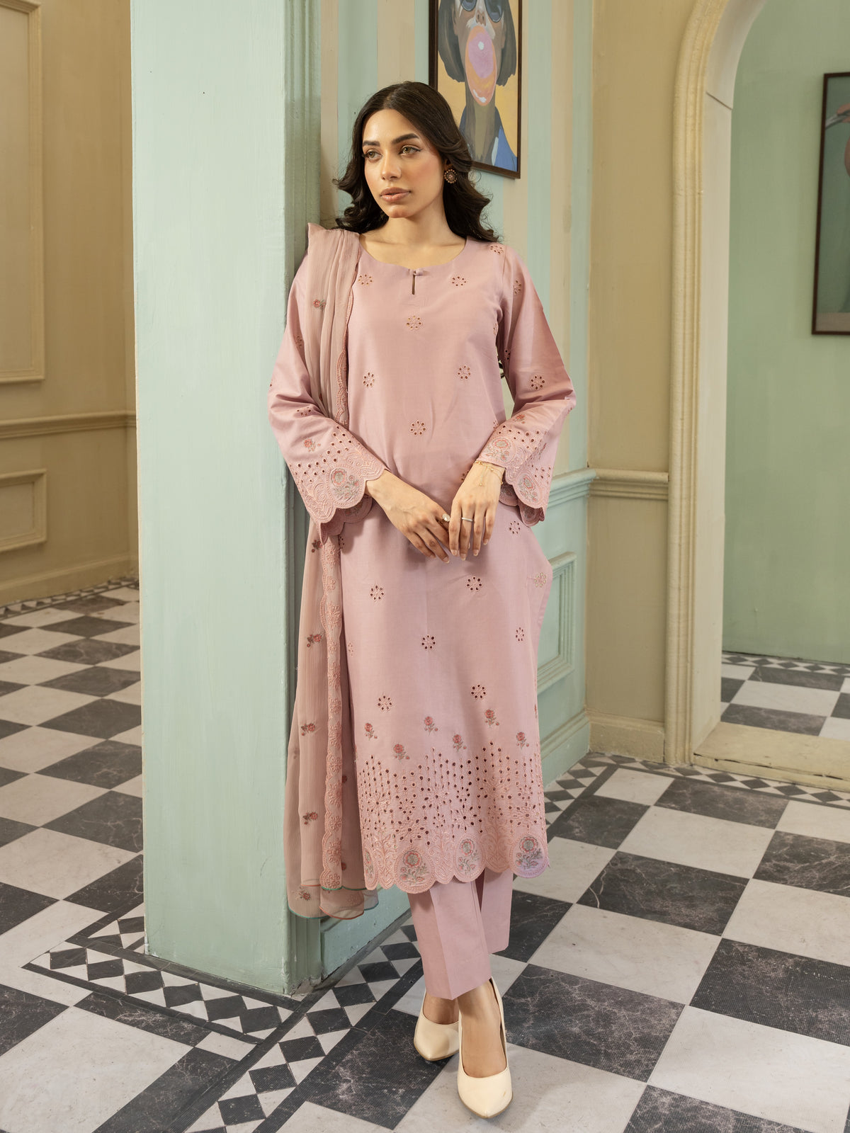 Tea Rose Embroidered Lawn 3pc Suit