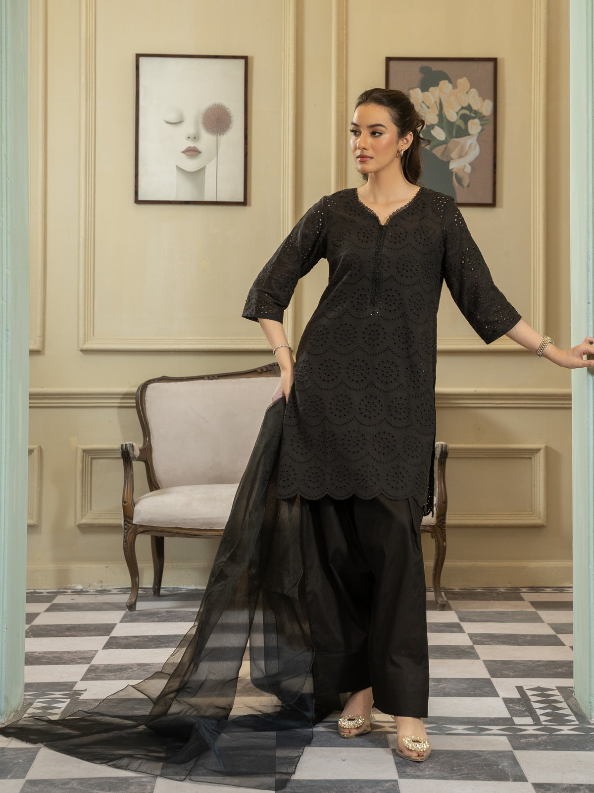 Chikankari Farshi Shalwar 3pc Suit-Black