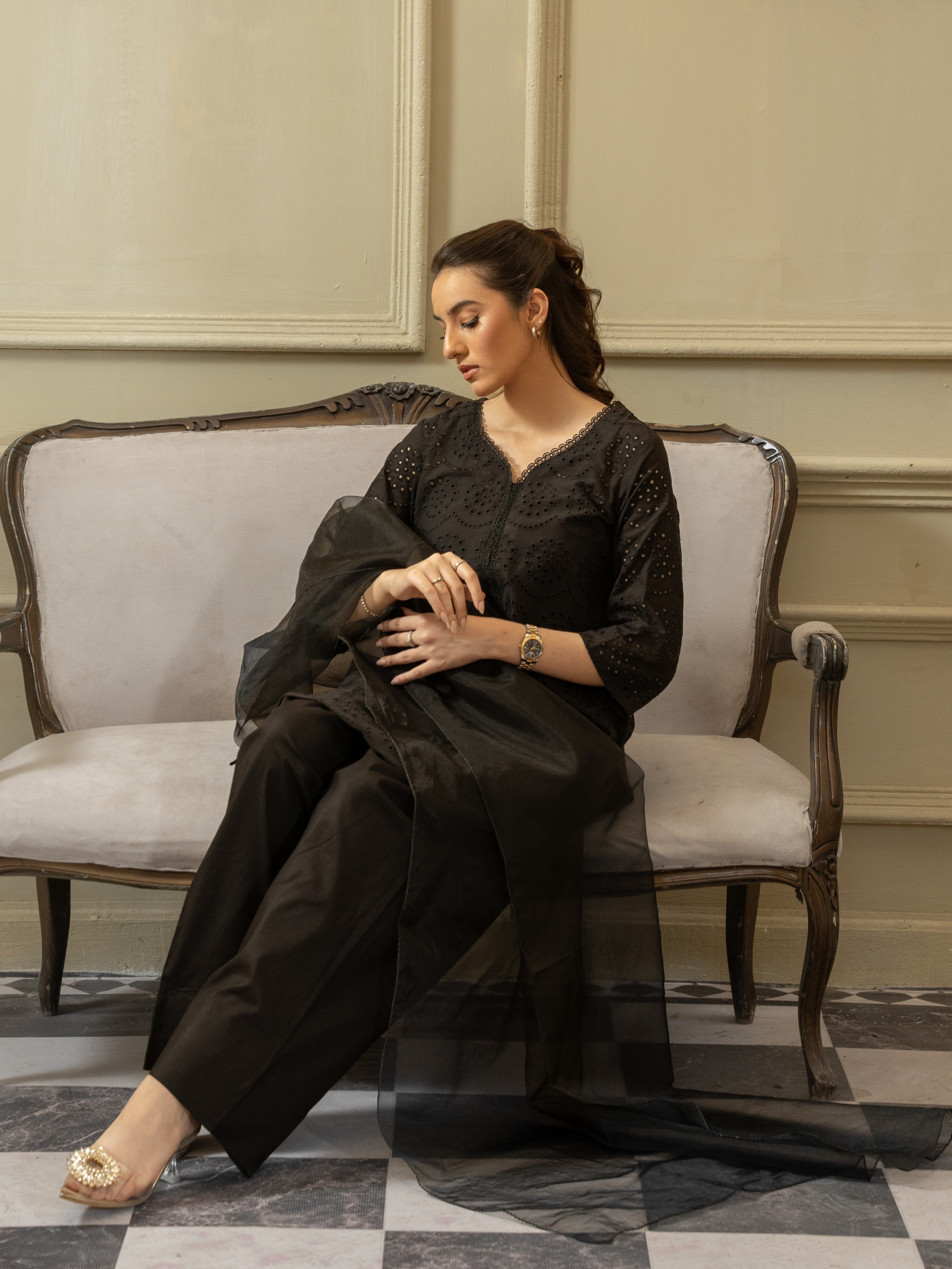 Chikankari Farshi Shalwar 3pc Suit-Black