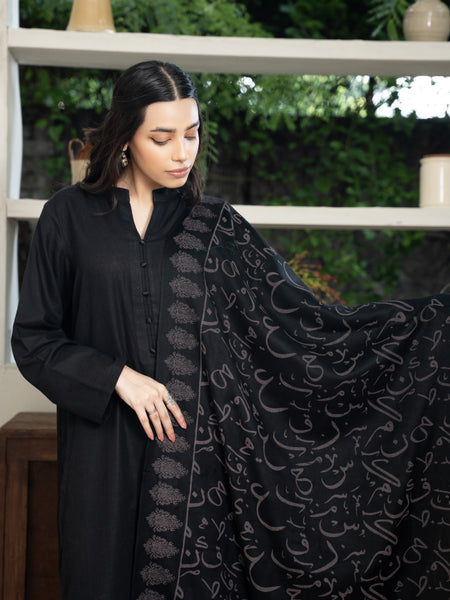 Black Calligraphy Pashmina Wool Stoler